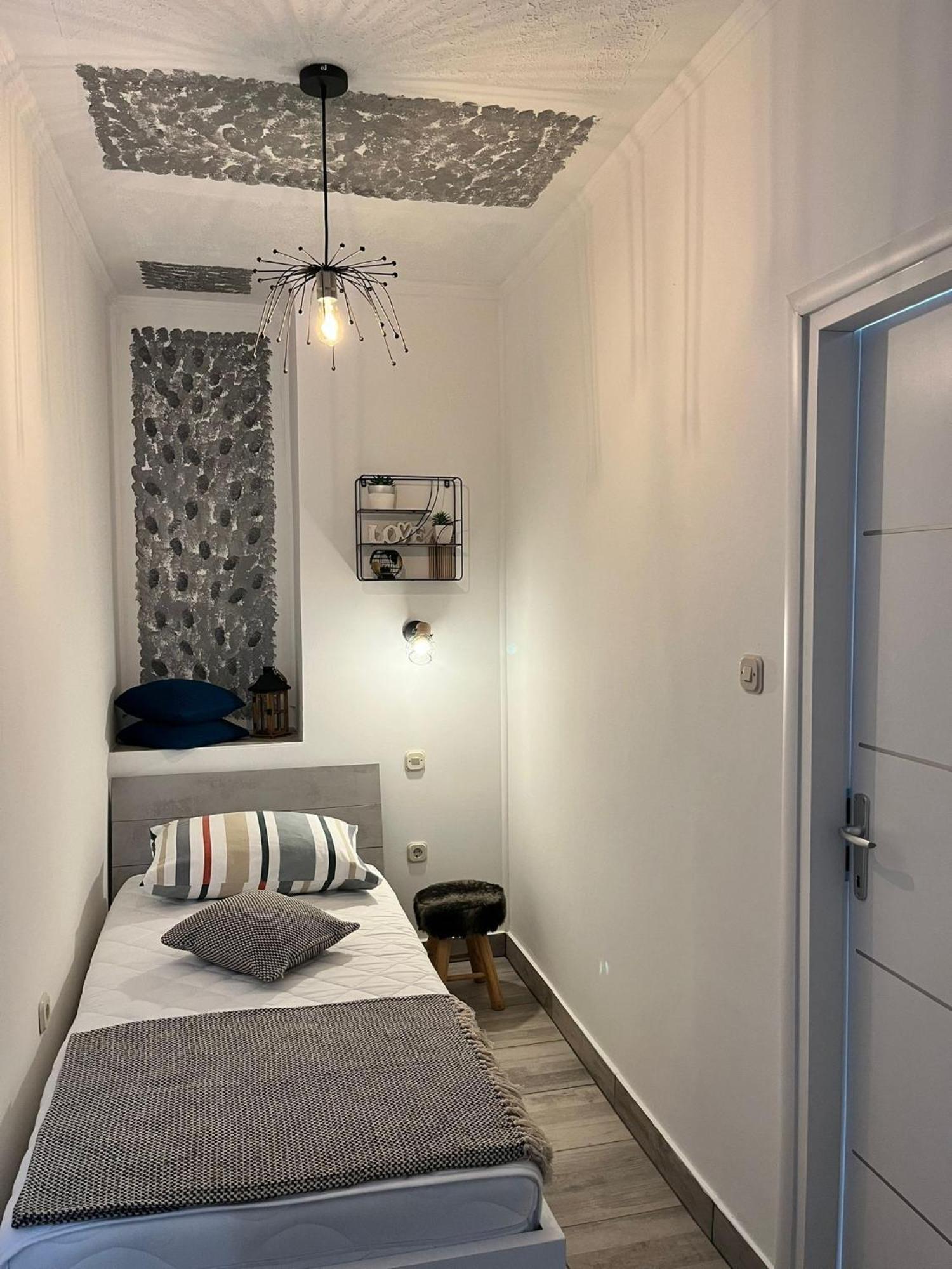 Apartments By The Sea Potocnica, Pag - 222 Новаля Стая снимка